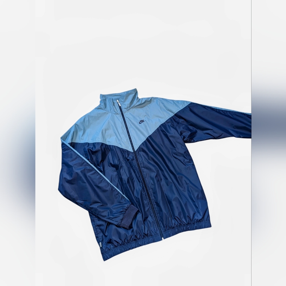 NIke Windbreaker